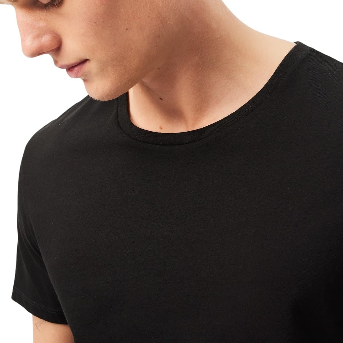 image:imageLacoste Mens 100 Cotton Regular Fit Crew Neck Undershirt 3pack Amazon ExclusivesBlack